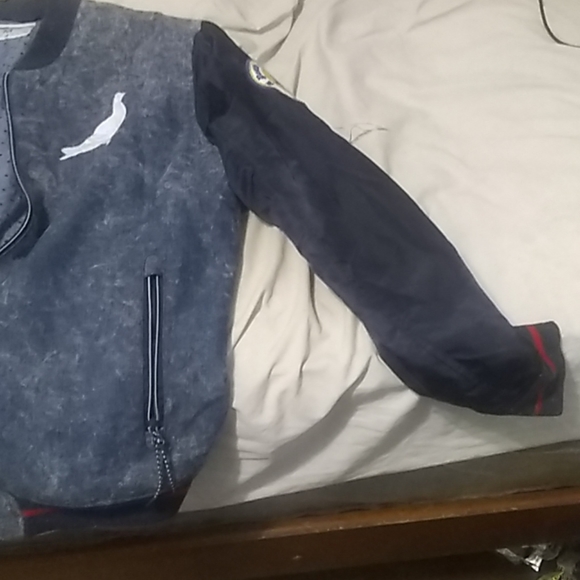 Jacket - Picture 2 of 4